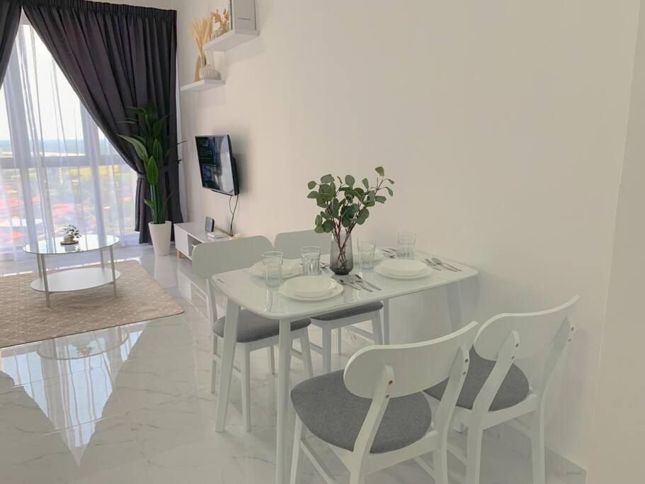 Netflix 2 Bedroom Troika Kota Bharu Homestay 1812 Exteriör bild